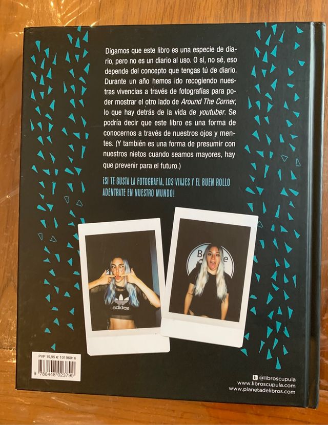 Libro "Around the corner"