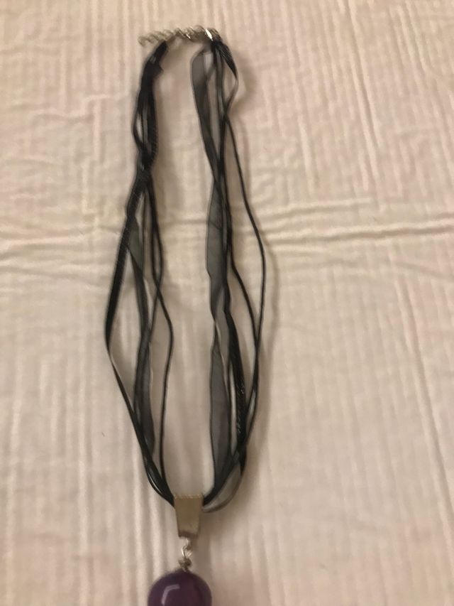 Collana con pendente in pietra simil ametista
