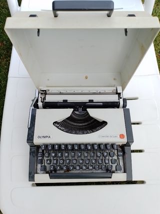 Máquina de escribir Olympia