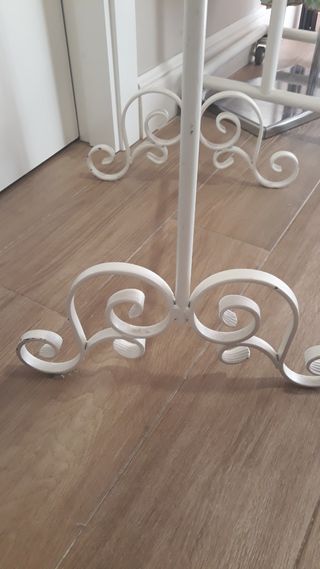 Perchero / Galán de noche