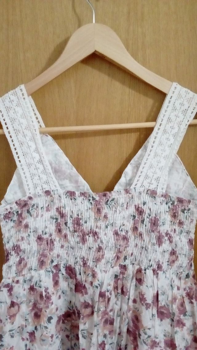 Vestido nuevo floral o rosa 
