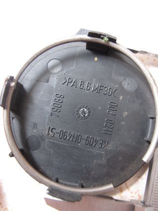 JUEGO DE 4 TAPAS DE LLANTAS NISSAN