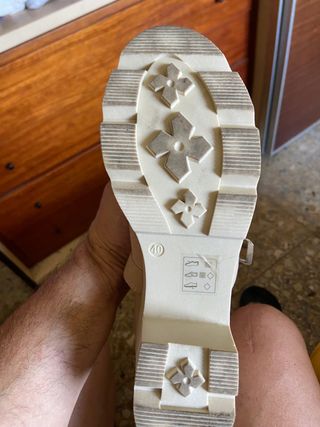 Zapatos con plataforma nuevos