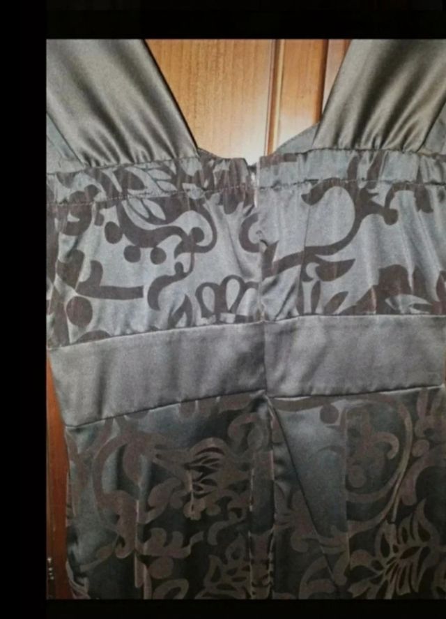 Vestido, evento.Cóctel.Color de temporada, marrón