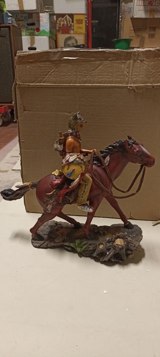 grande statua in resina capo indiano a cavallo