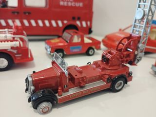 Lote 9 vehículos bomberos