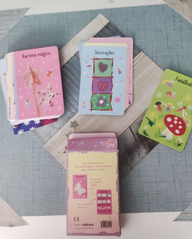 Juego de cartas con manualidades portugues