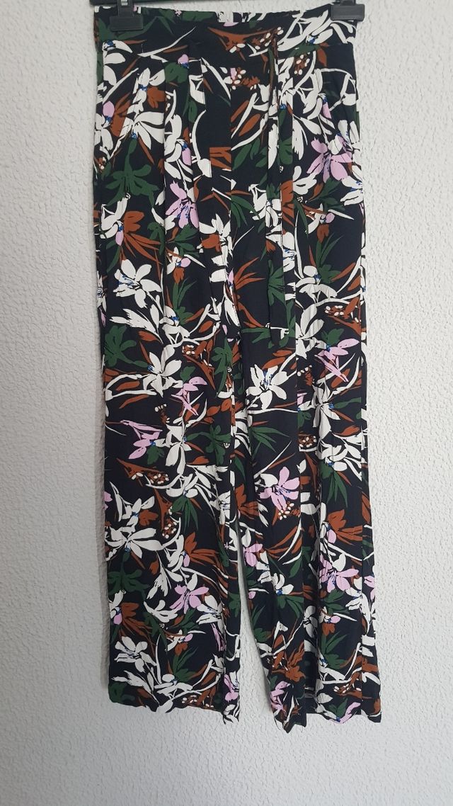 Pantalón ancho floral