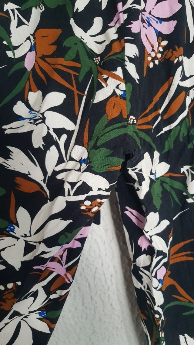 Pantalón ancho floral