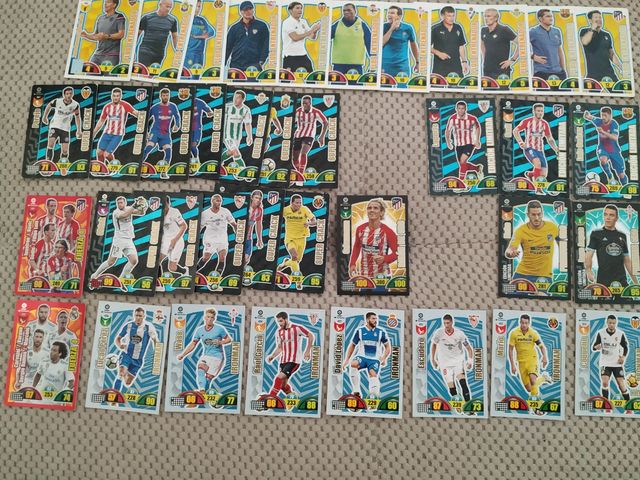 Lote 300 cromos Adrenalyn, sin repetidos