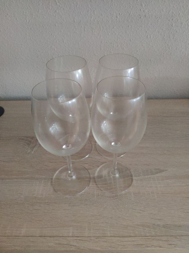 Conjunto 4 copas vino