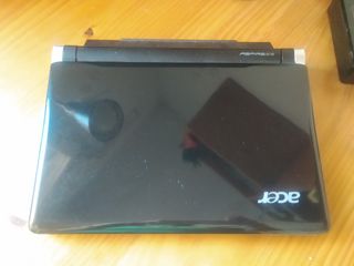 Mini portátil Acer Aspire One KAV60