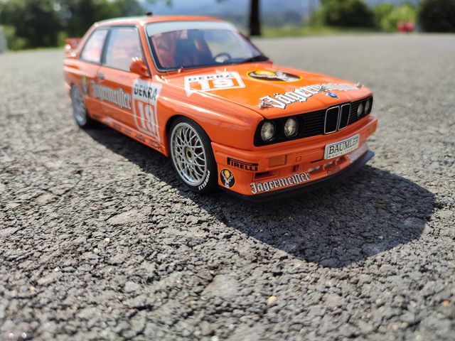 BMW M3 Autoart Jagermeister 1/18