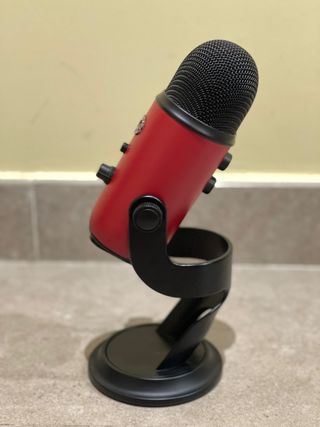 Micrófono Blue Yeti rojo