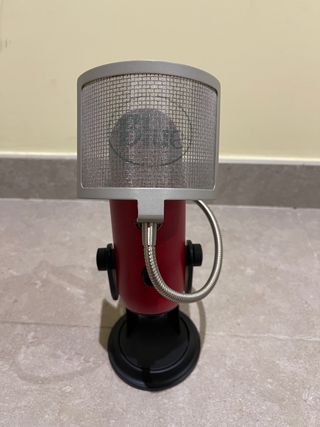 Micrófono Blue Yeti rojo