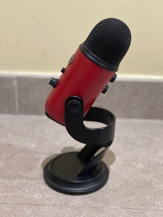 Micrófono Blue Yeti rojo