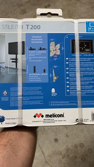 supporto da muro per TV Meliconi.