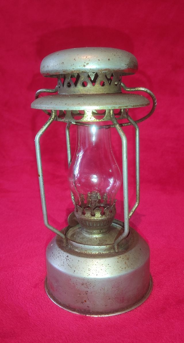 Lámpara con tulipa de cristal