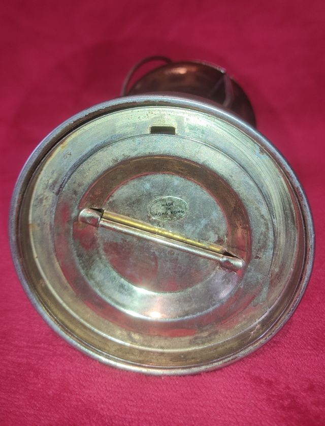 Lámpara con tulipa de cristal