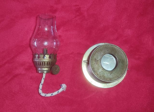 Lámpara con tulipa de cristal