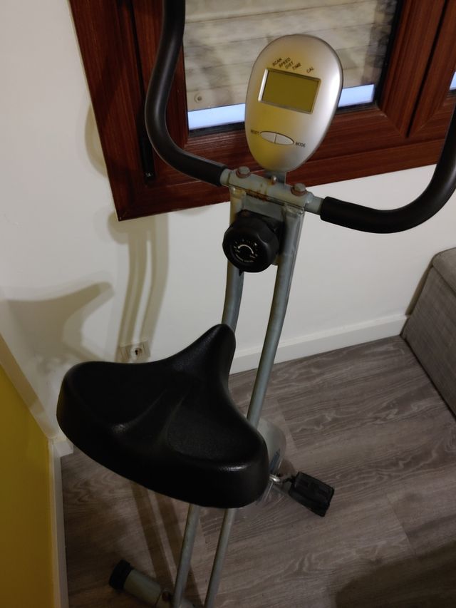 Bicicleta estatita plegable