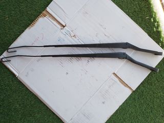 Brazos limpia parabrisas