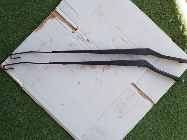 Brazos limpia parabrisas