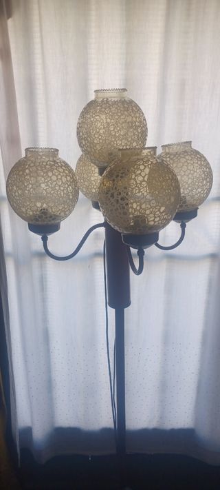 Lámpara de pie vintage.
