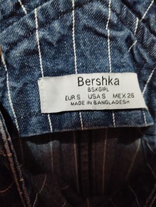 Falda de peto Bershka 