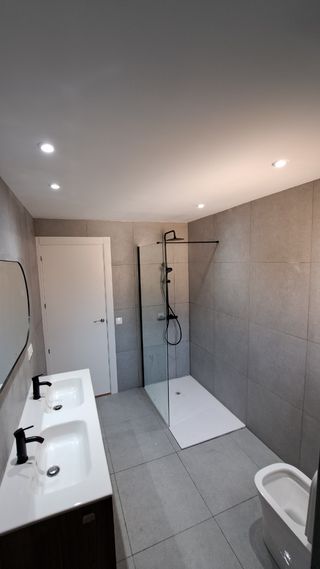 Reformas integrales, Cuartos de baños, Cocinas..