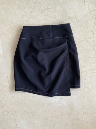 Falda asimetrica nueva ZARA