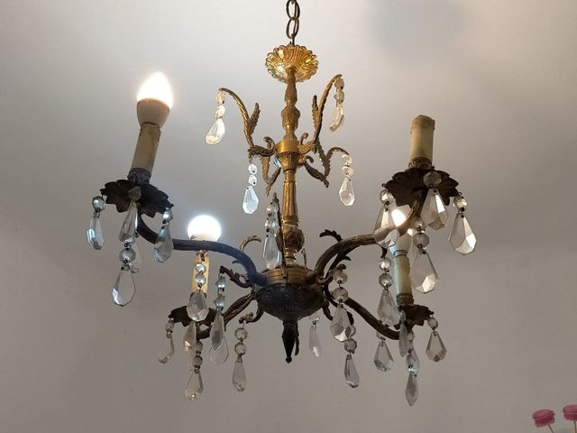 Lámpara metal antigua