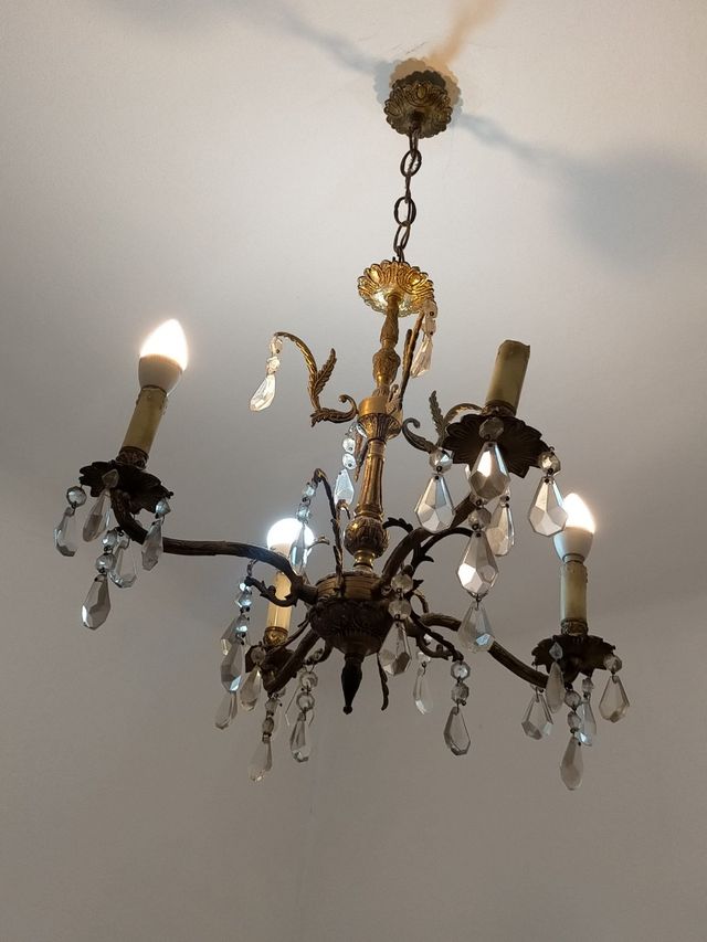 Lámpara metal antigua