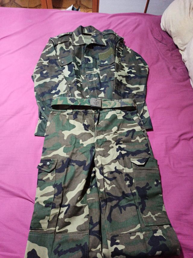 traje militar,a estrenar 