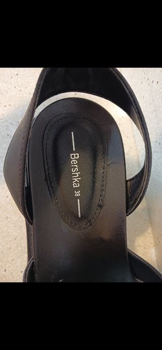 Sandalias Bershka 