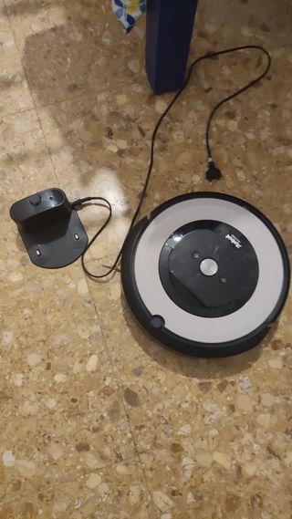 ROBOT ROOMBA E5