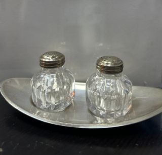 Salero y pimentero en cristal y alpaca