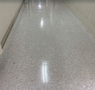 Alicatados suelos,paredes