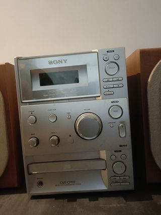 Minicadena + altavoces