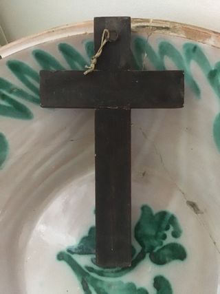 OFERTA, muy antiguo crucifijo de madera. Unico.