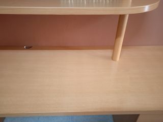 ESCRITORIO CON LIBRERÍA