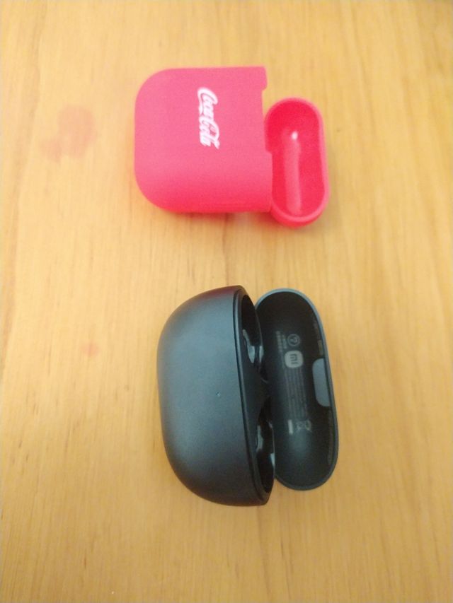 Cajita para auriculares Redmi y Funda de CocaCola