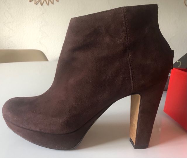 Botines de piel marrones tacón