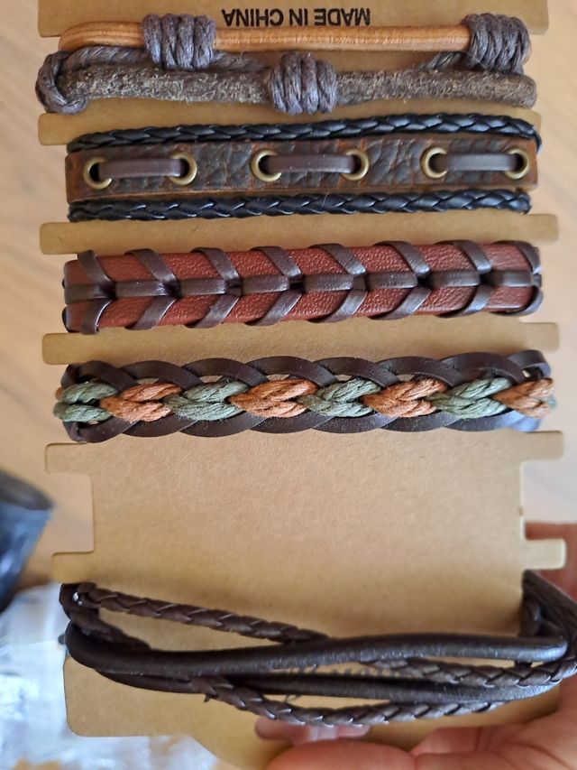 pulseras de cuero