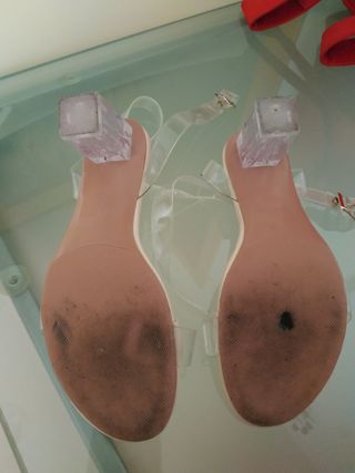 Sandalias transparentes casi nuevas