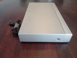 Hitashi tv reciever.