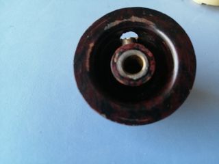 BOTÓN RADIO ANTIGUO. 