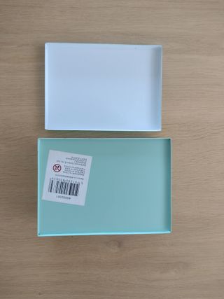 Caja metálica mariposa