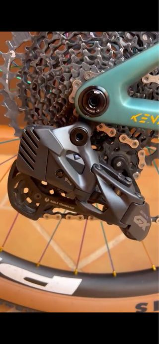 Mmr kenta sxc 2023 en sram electronico, prototipe