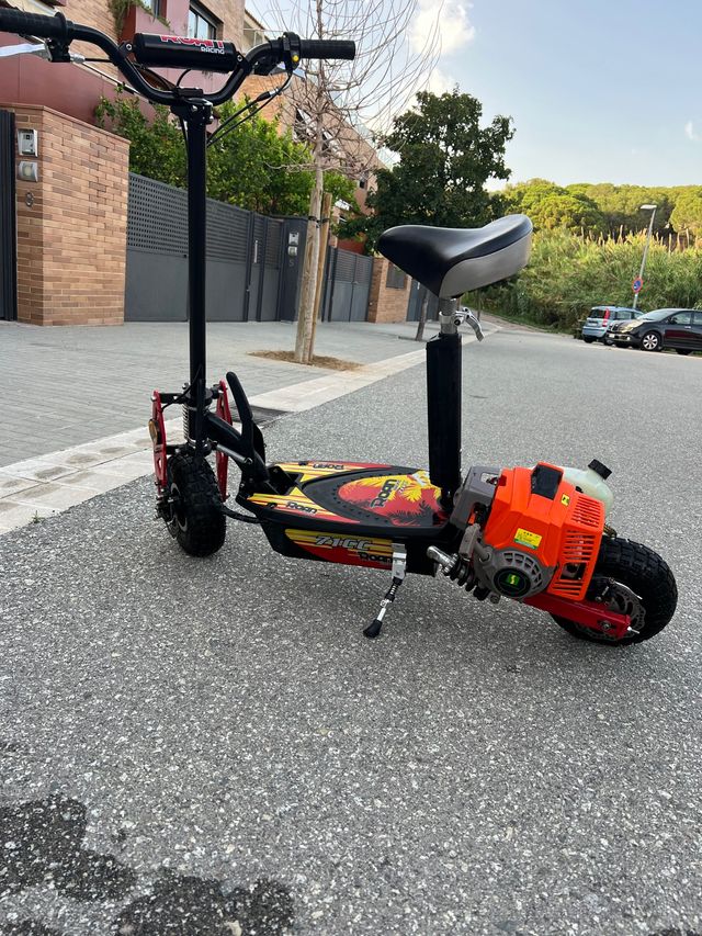 Patinete de gasolina nuevo Roan Racing 71cc